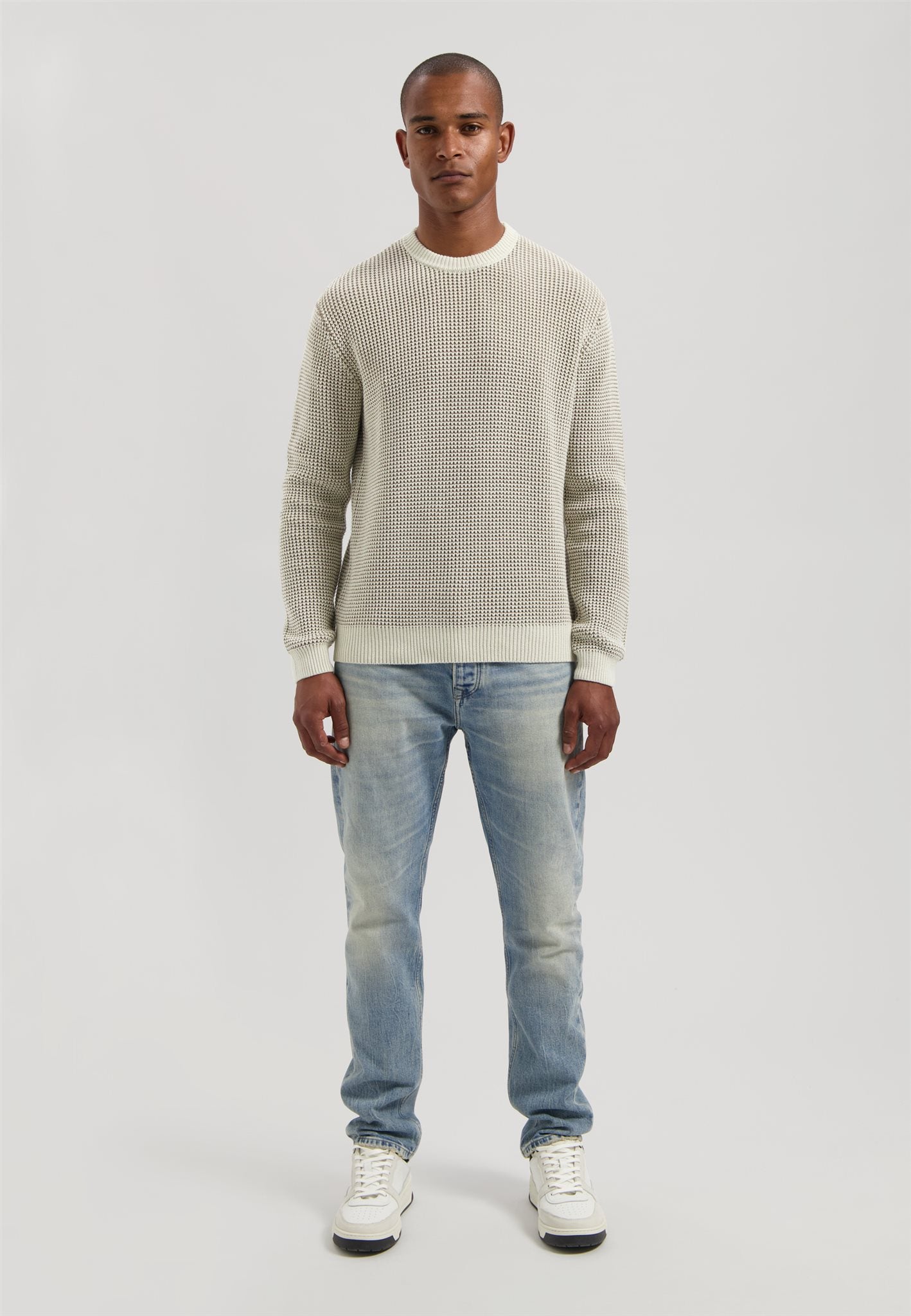 Leones Crewneck Silver Birch