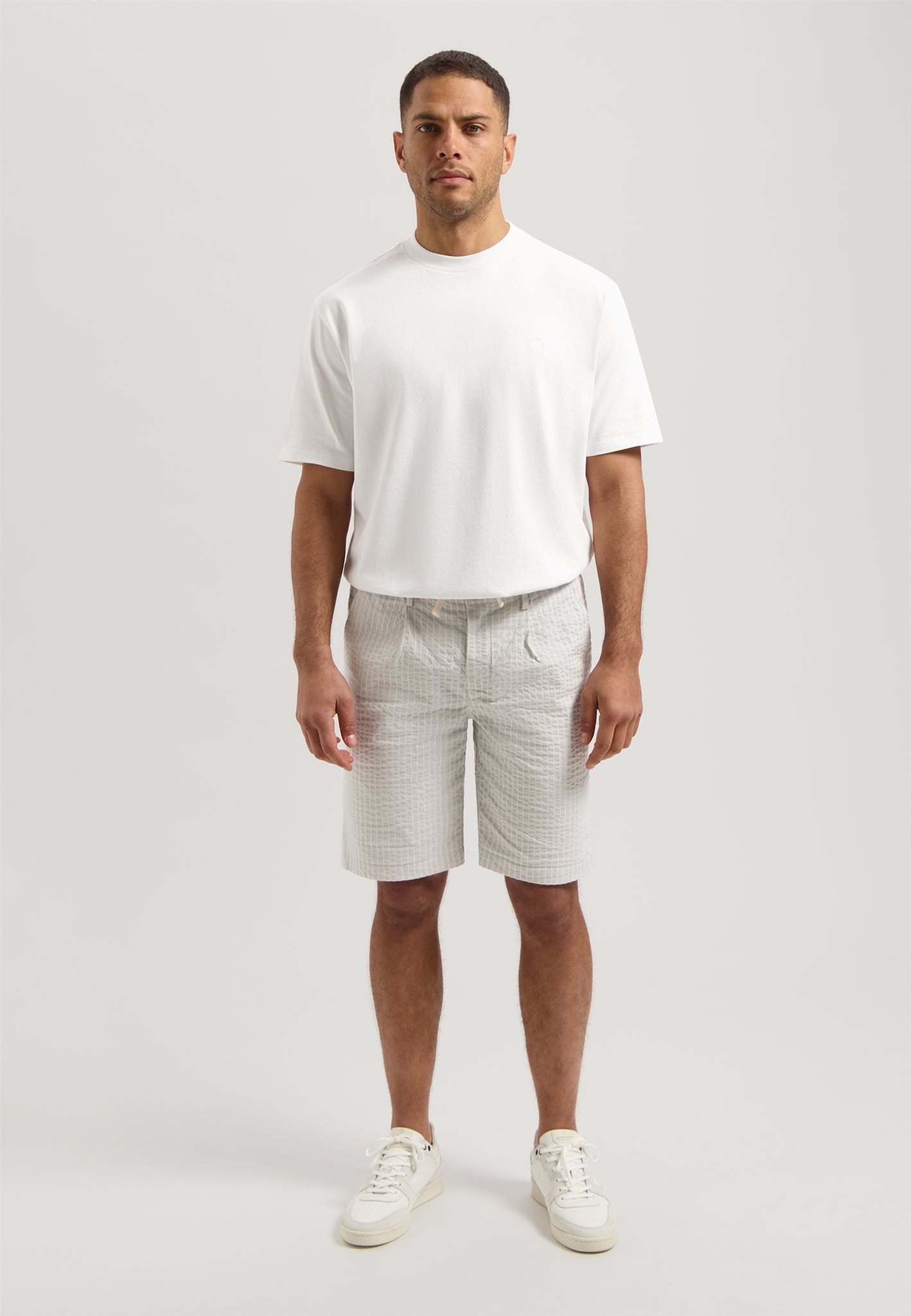 Logan Easy Short Silver Birch