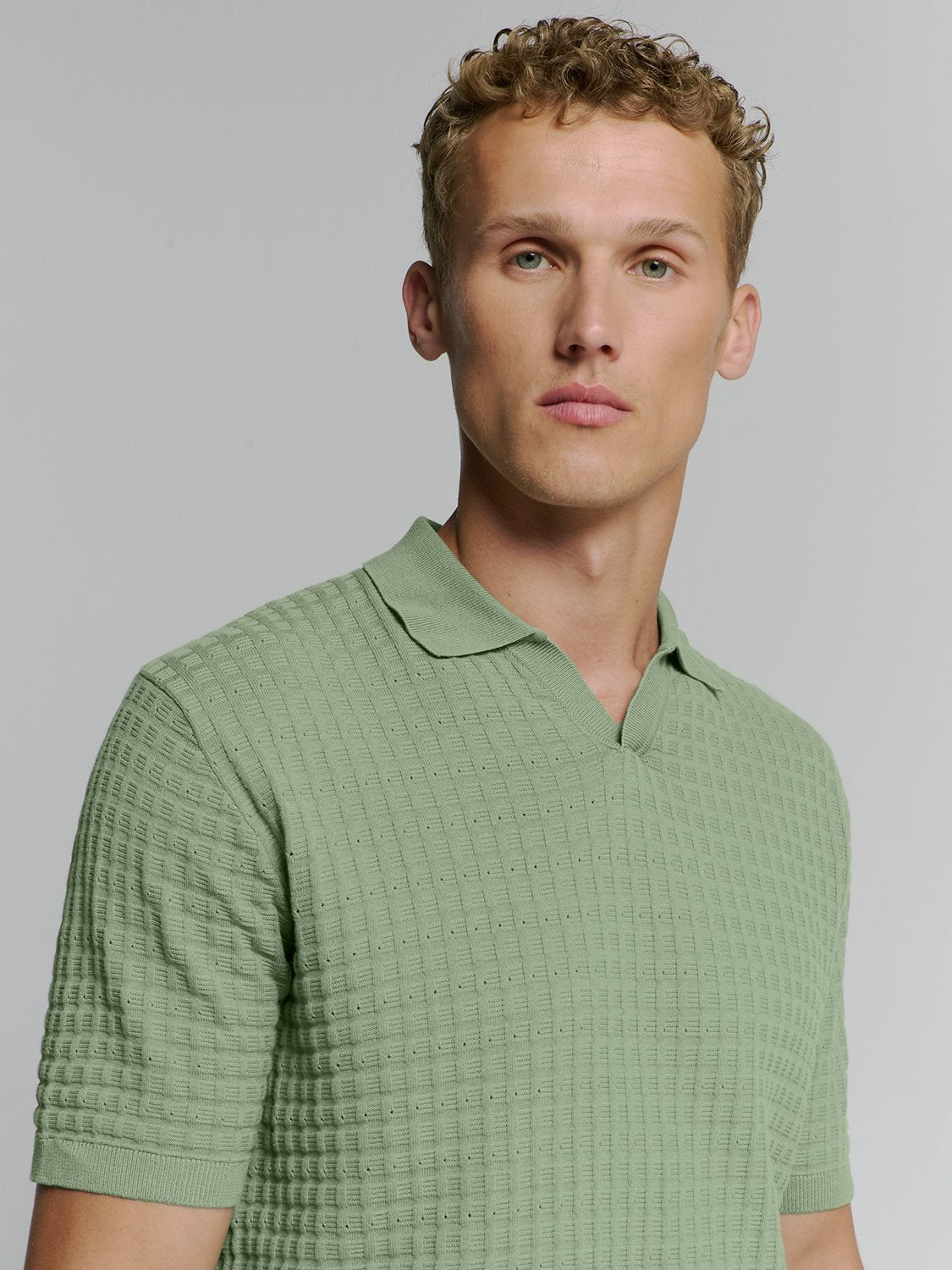 Polo V Solid Jacquard Green