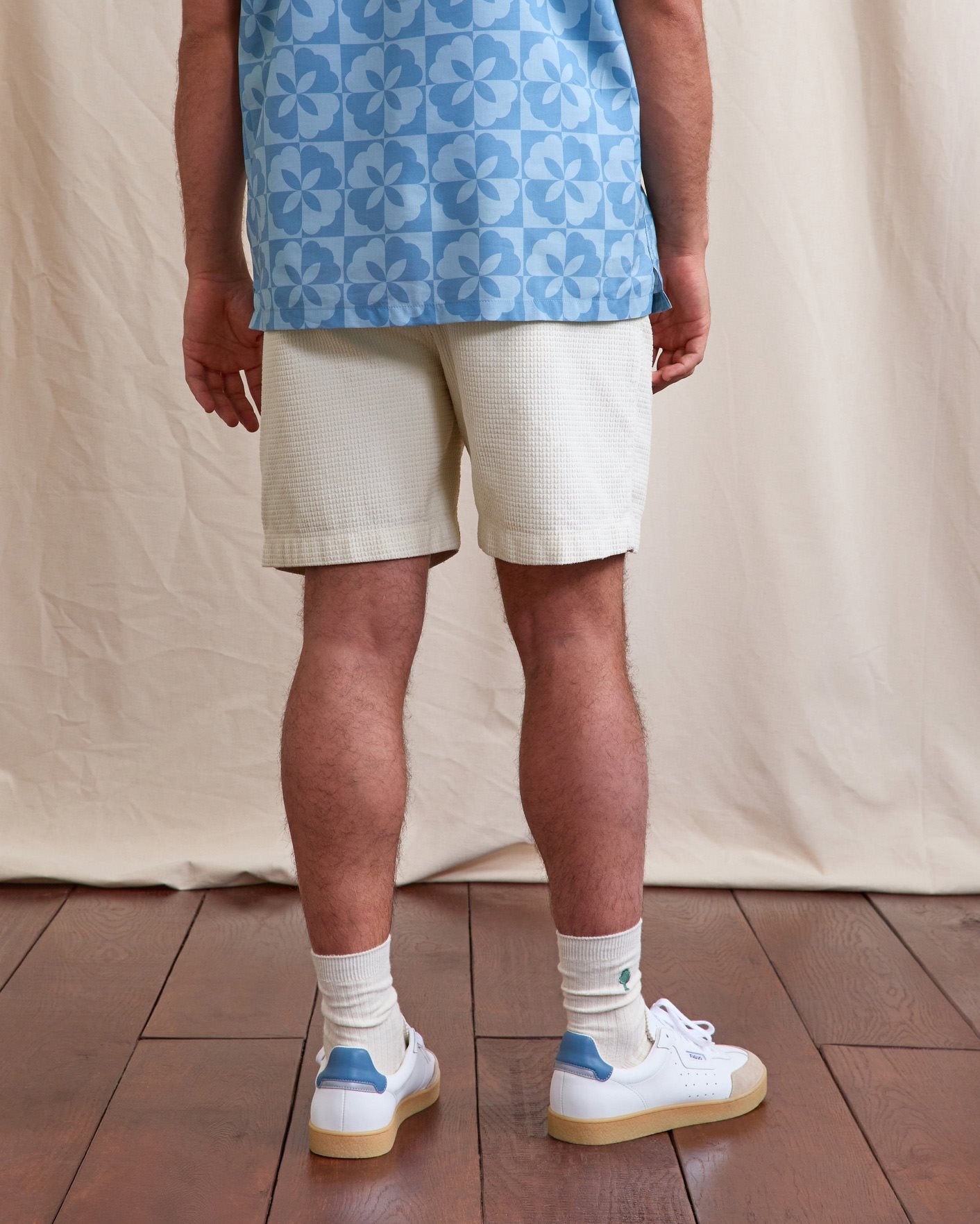 Chevre Short Woven Ecru