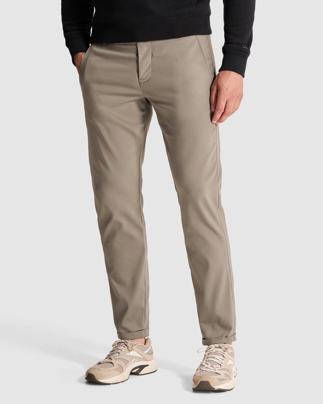 Cylas Chino Walnut