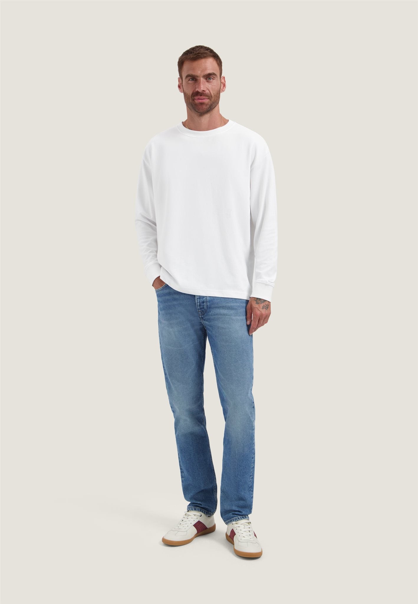 Kole Longsleeve White