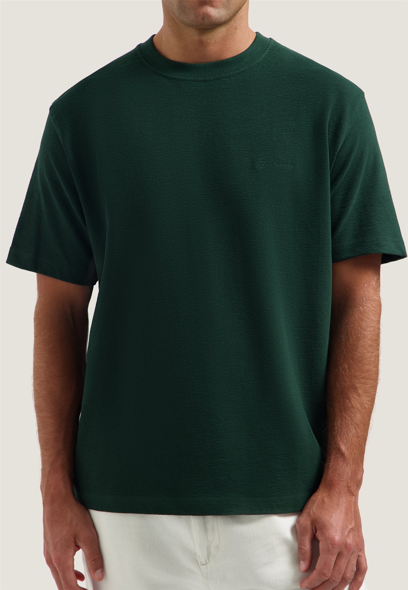 Lasse Tee The Green