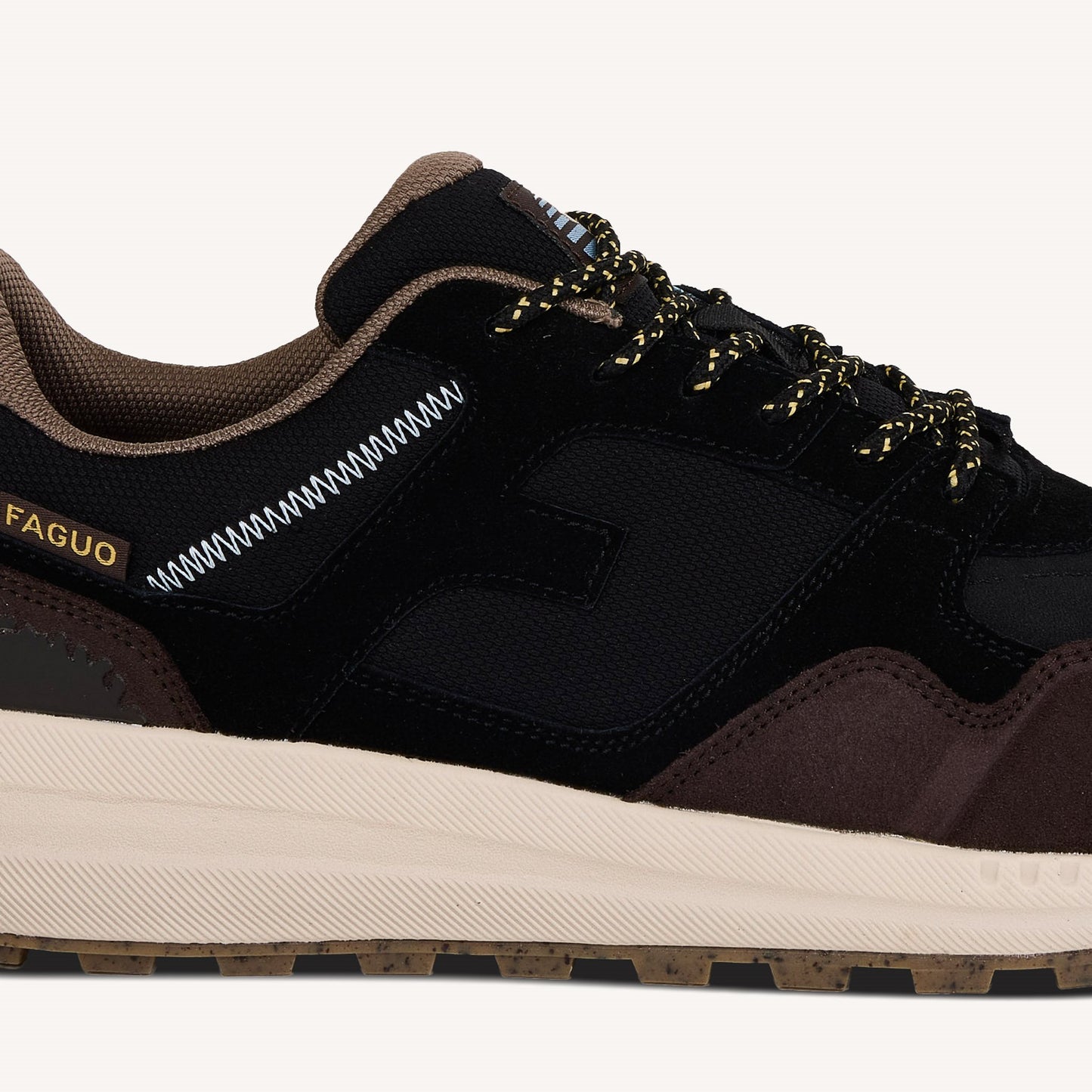 Limwood Running Suede Black