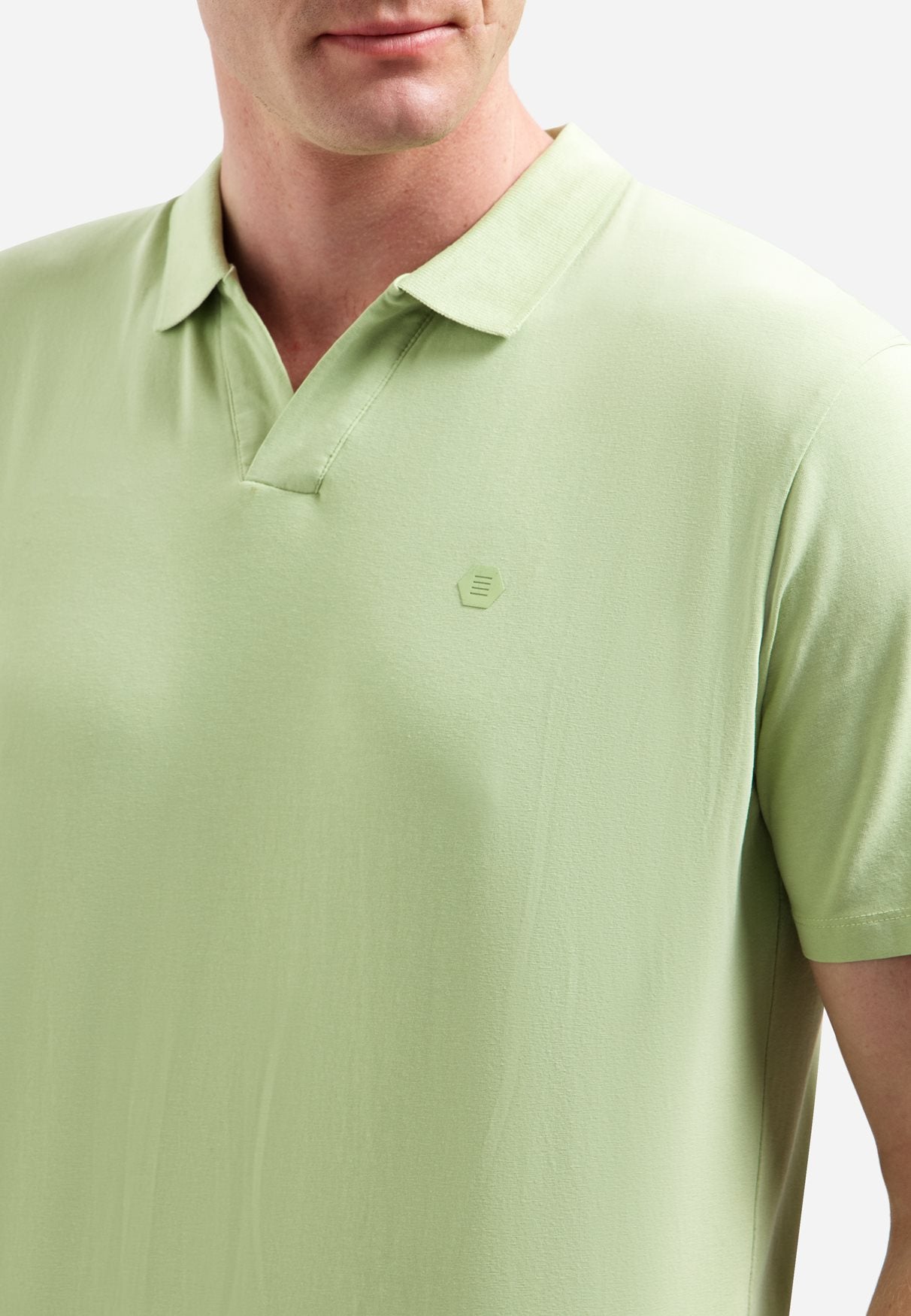 Polo V-Collar Clean Green