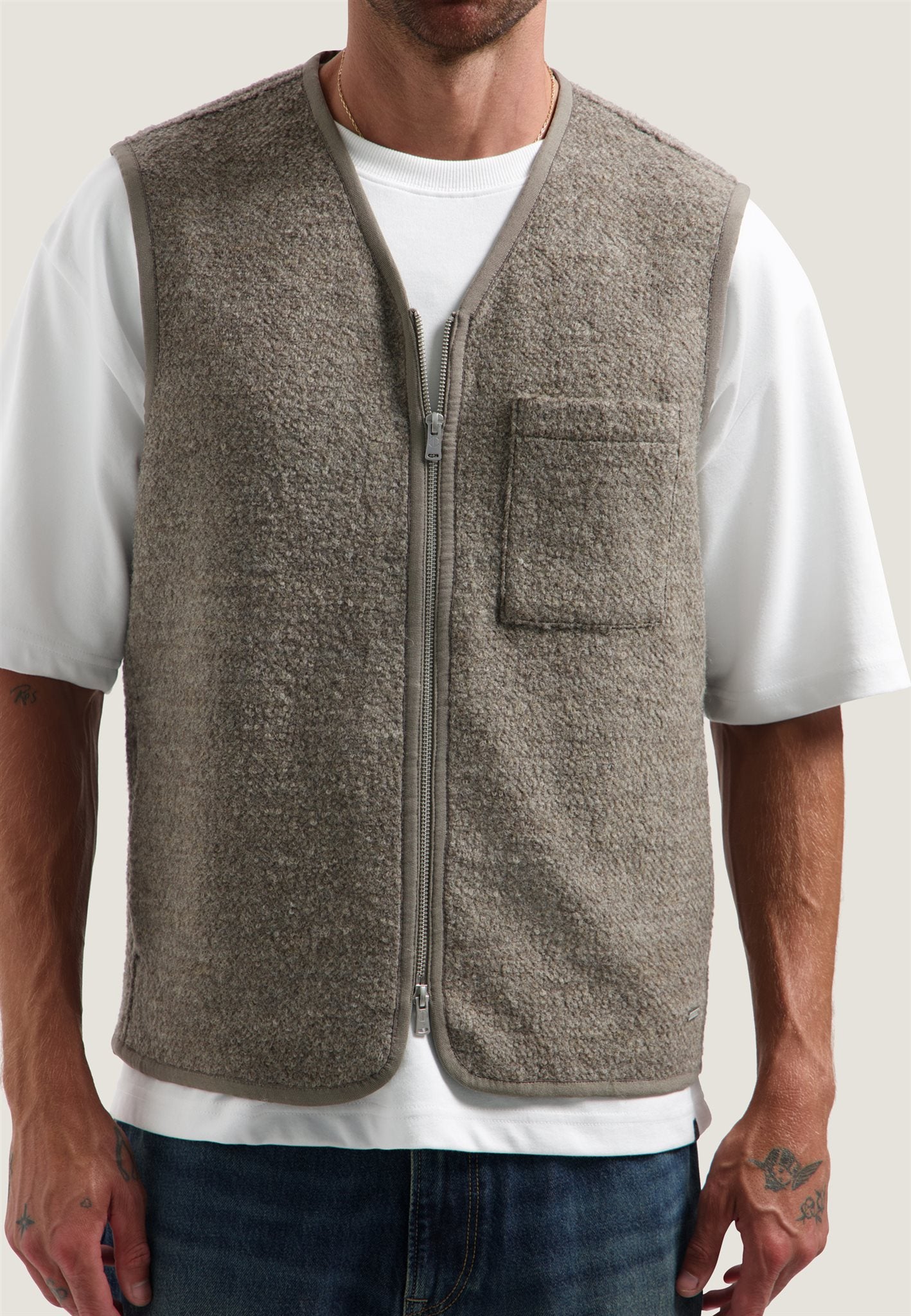 William Teddy Vest Walnut