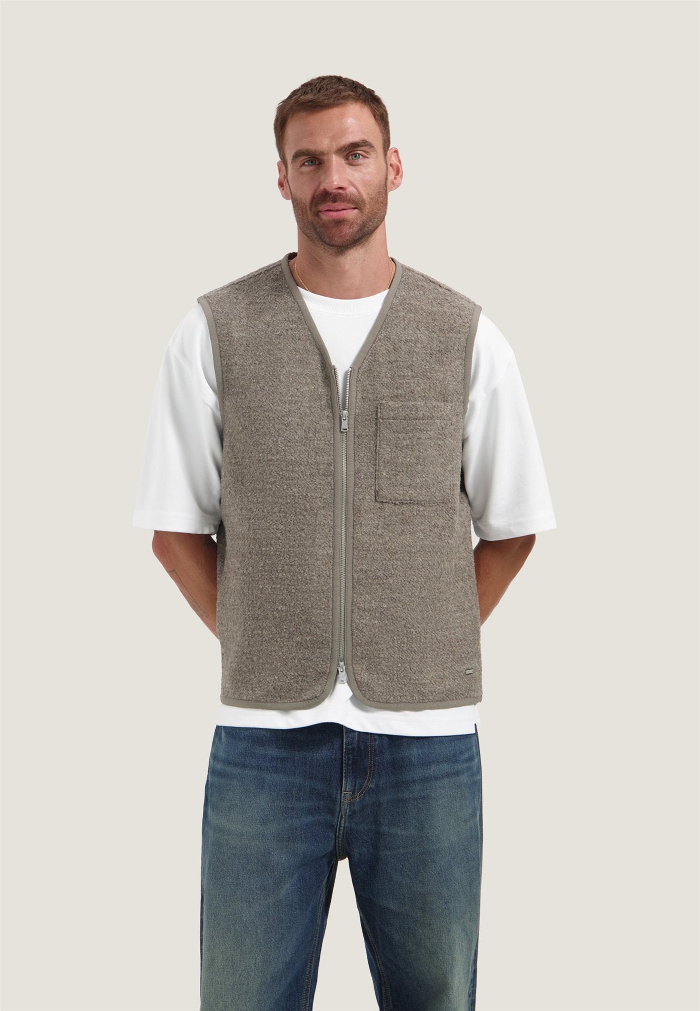 William Teddy Vest Walnut